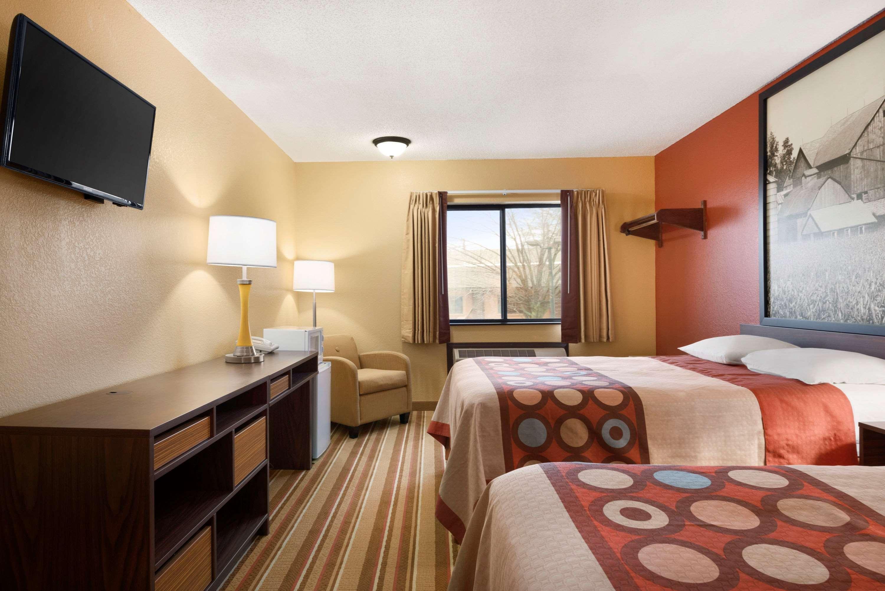 Hotel Super 8 By Wyndham Rantoul Extérieur photo